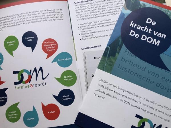 Folder over Dorps Ontwikkelings Maatschappij DOM (2020)